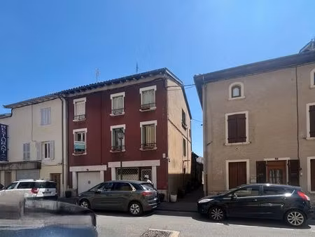 garage / box / local professionnel – 47 m²