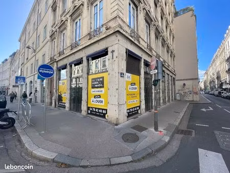 local commercial 140 m²