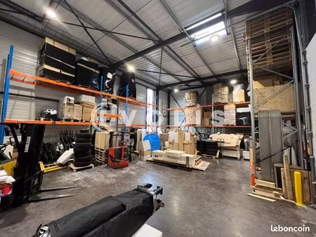 local d'activité 240 m²