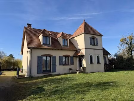 15 min auxerre - beau pavillon 6 pièces - 170 m² - piscine - grand terrain
