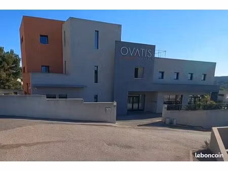 bureaux 1047 m² roquefort-la-bédoule