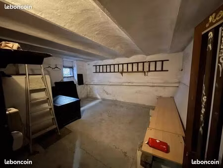 loue cave longchamps - 15m2