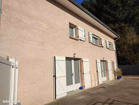 maison 3 appartements plein centre rioz