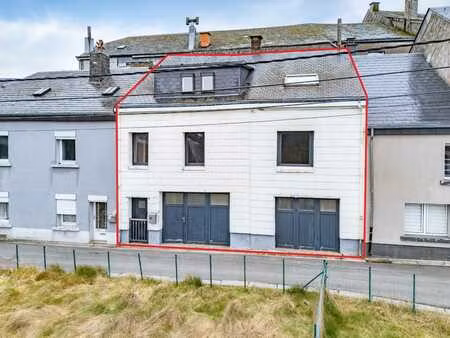 maison 3 chambres avec garage au centre de neufchâteau