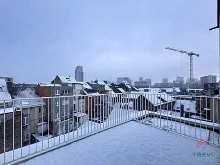 penthouse 3 chambres à côté de tour & taxis