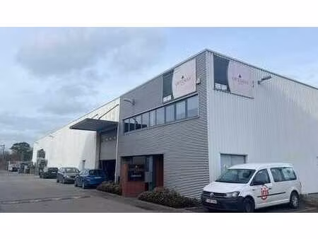 bureau avec petit entrepôt à louer à the loop à gand.