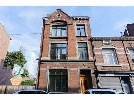 maison 3 facades - 3 chambres - terrasse - jardin