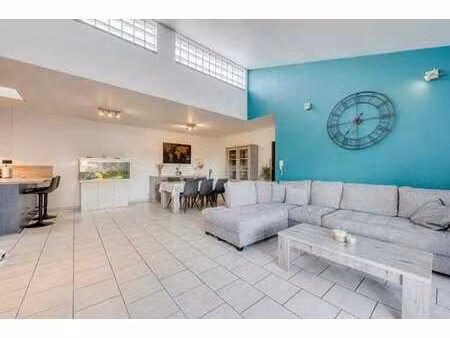 option! spacieux appartement 3 chambres + garage à bovenisti