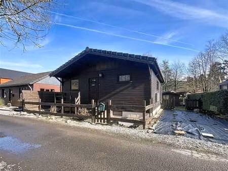 chalet 2 (+1) chambres  jardin et terrasse couverte.