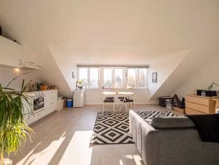 appartement meublé à stockel !!!!