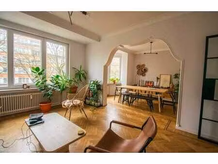 appartement 2ch. rénové quartier basilique