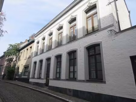 bel appartement lumineux à 2 pas de la grand-place