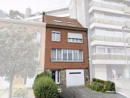 maison 3 ch+ bureau avec cours et garage