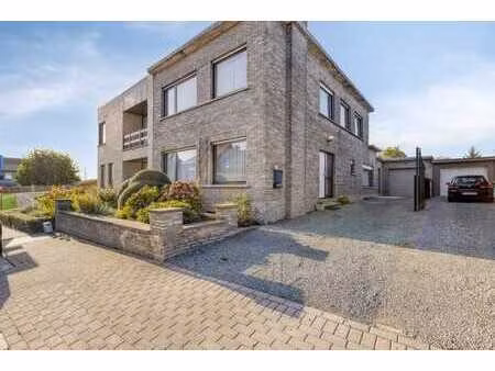 halfopen bebouwing met garage op ideale locatie in erpe ...