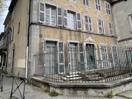 immeuble 10 pièces - 306 m²