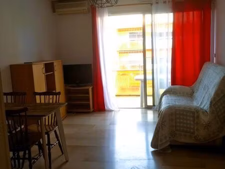 location appartement 1 pièce 32 m² à fréjus (83370)