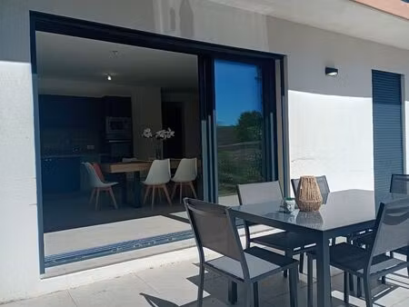 location maison 5 pièces 95 m² à saint-raphaël (83530)
