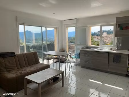 f4 vue mer & parkings