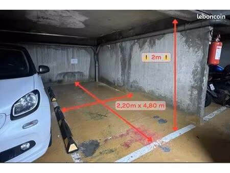 parking à la frontière avec monaco