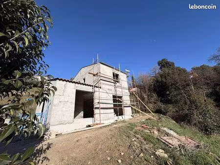 villa 4 pièces 85 m²