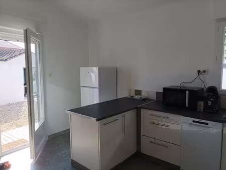 location maison 2 pièces 48 m² à les sables-d’olonne (85100)
