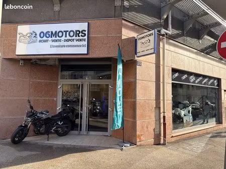 local commercial  bureaux  67m2 à nice 06300 rue barberis