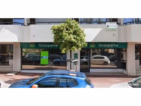 local commercial 150 m²