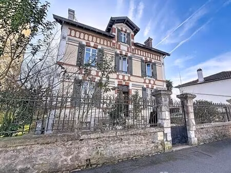 sublime maison bourgeoise avec piscine au centre de dax