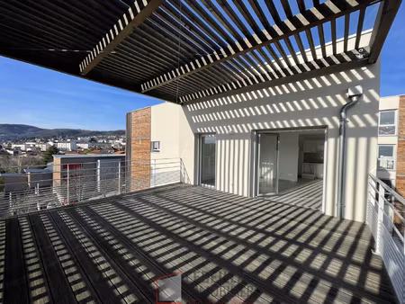 appartement t3 récent avec garage