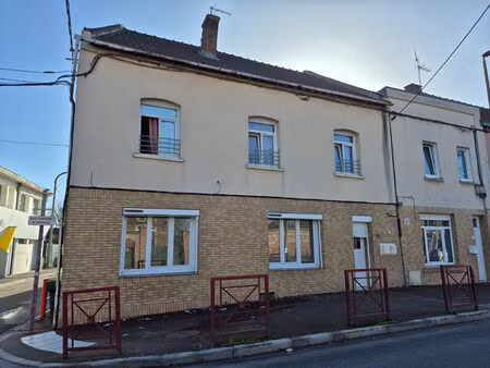 immeuble de rapport comprenant 2 t3 162 m2.