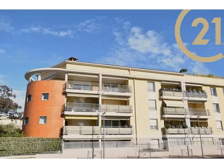 saint-raphaël- bord de mer appartement 3-4 pieces 100m2 avec