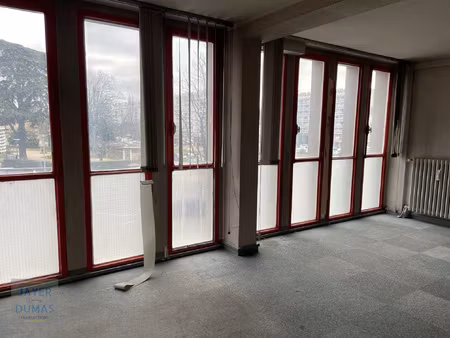 chalon-sur-saone - centre ville - bureau lumineux avec bell