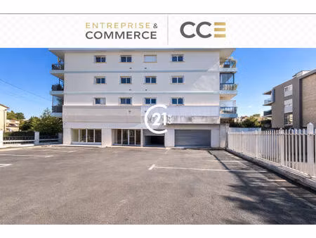 vente commerce 591 m² antibes (06160)