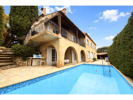 maison saint laurent du var 6 pièces 214 m2 vue mer