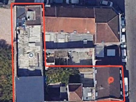 ensemble immobilier : grande maison et garage à vendre