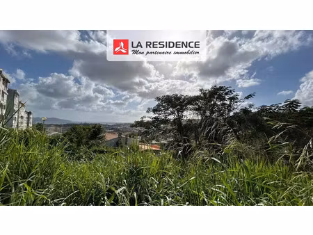 vente terrain 690 m² à fort de france (97200)  98 000 €