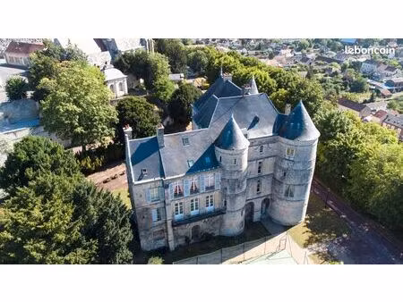 2p meuble dans chateau