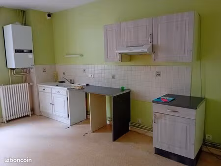 bel appartement rdc avec terrasse - 2 chambres - bourbonne les bains centre-ville