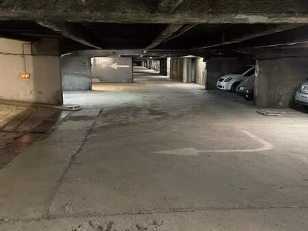 location place de parking centre ville nancy