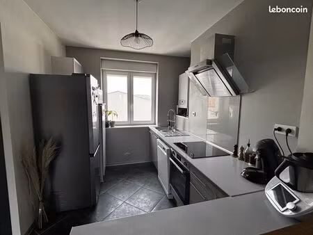 appartement 3 pièces 82 m²