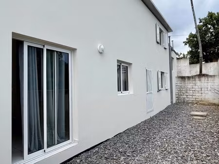 location maison t5 meublée avec garage à petite-île ravine du pont 97429