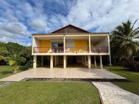 villa t5 sur 2 niveaux avec piscine et t3 au rdc plaisance - à rénover !!!