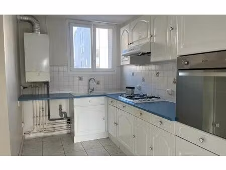 location appartement  48.85 m² t-3 à bourges  620 €