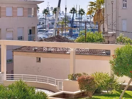 golfe-juan proche plages et port a pied