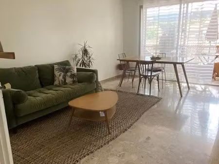 location meublée appartement 4 pièces 75 m² à ales (30100)  400 €