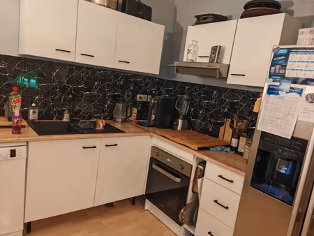 location meublée appartement 6 pièces 97 m² à port-en-bessin-huppain (14520)  410 €