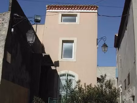 location meublée appartement 1 pièce 26 m² à saint-mitre-les-remparts (13920)  530 €