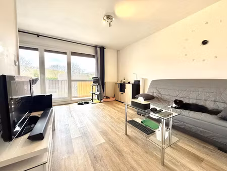 location appartement 1 pièce 25.5 m² à gravigny (27930)  552 €