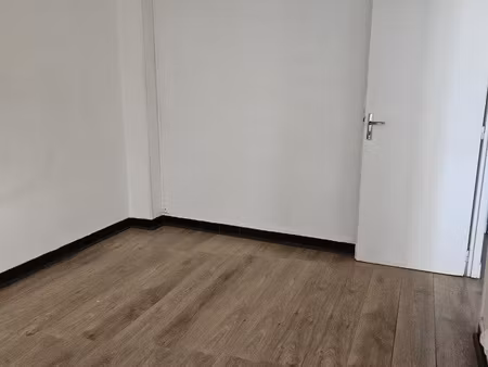 jolie t1 bis a 10 min a pied du centre ville