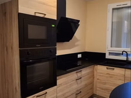 appartement - 2ème étage - 58 m2 - 3 pièces - non meublé